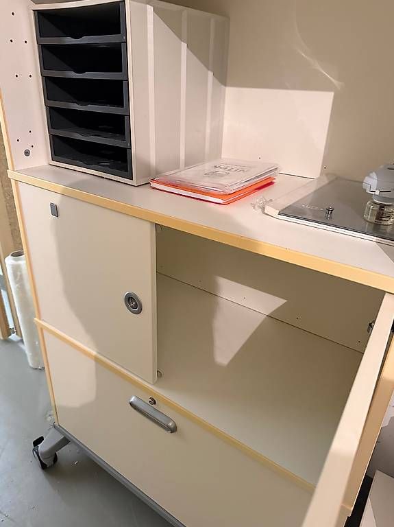 Schränke: Armoire de bureau IKEA – Gebraucht aus Nyon von leo_dhs6 2