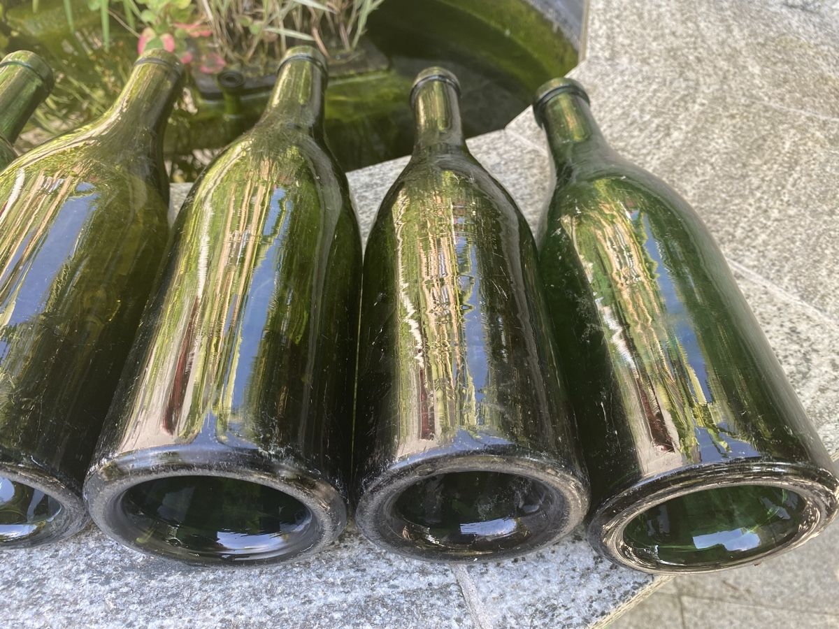 Flaschen: 9 antike mundgeblasene Flaschen – Gebraucht aus Muhen von Aquaduro 4