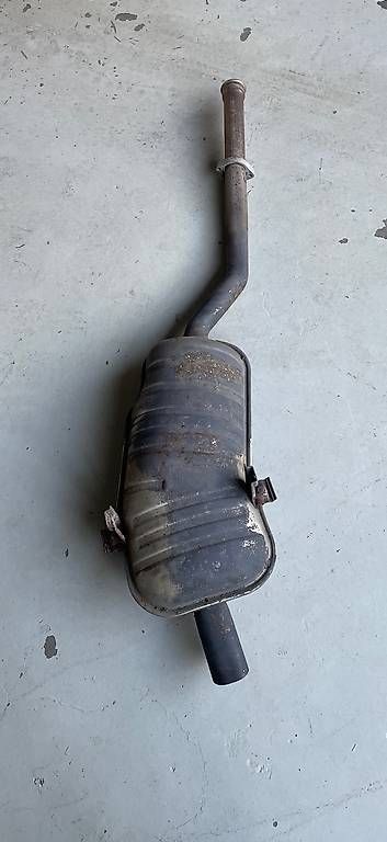 Sistemi di scarico: BMW E36 320i Auspuff Endschaldämpfer – Usato da Uttigen venduto da power87