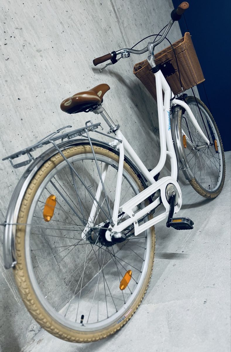 Vélos: Damen Velo mit Korb  – D'occasion à Zürich par Bidon3011 2