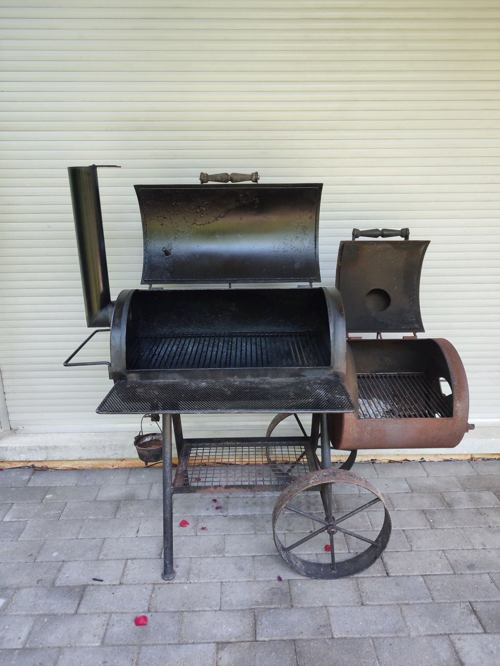 Texas Ranger Griglie: Massiver BBQ Smoker "Texas Ranger" – Usato da Maur venduto da Oechslma 1