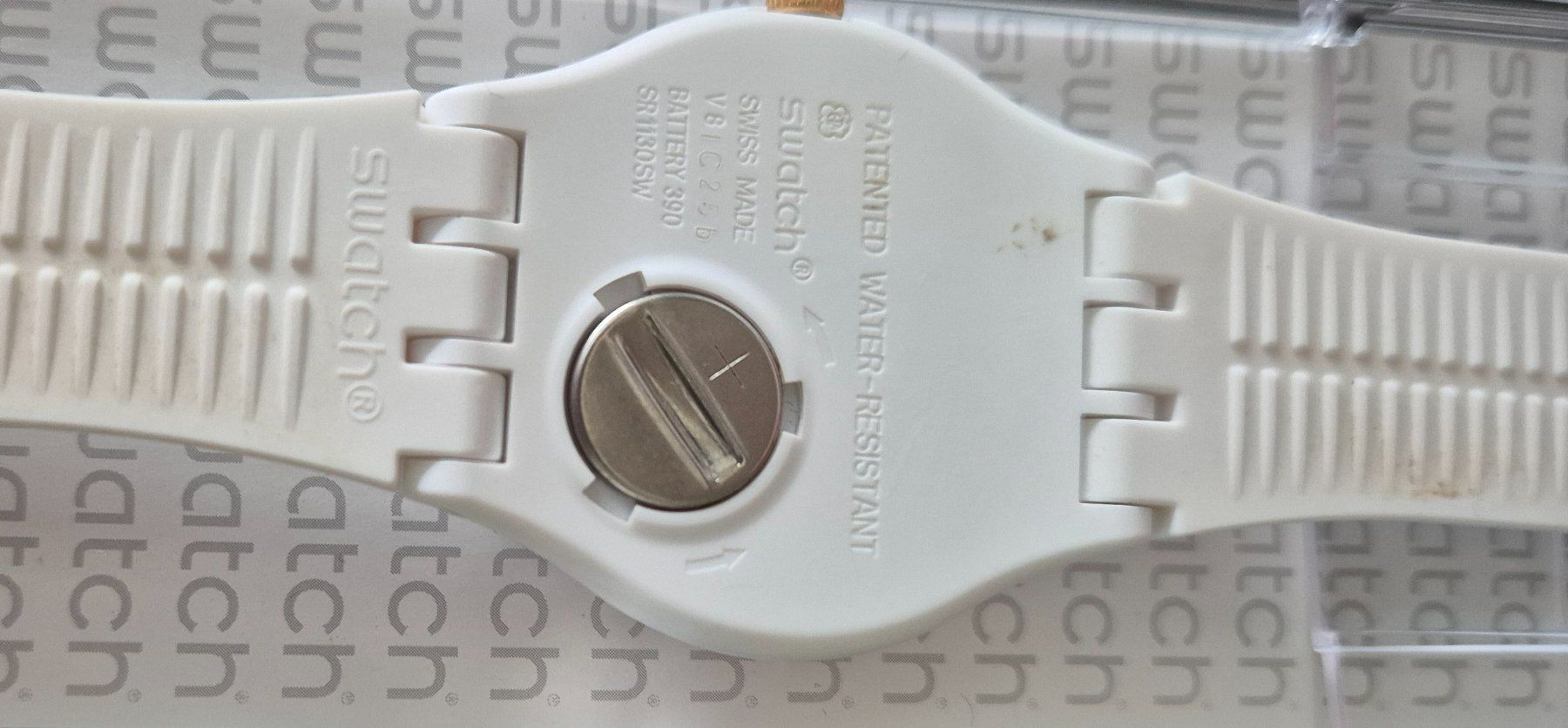 Swatch Orologi: Swatch Damen – Usato da Zug venduto da Christina.M9 4
