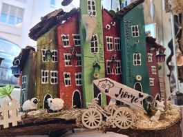 Geschenksidee- Hand gefertigte All-year Holz Deko Dorf cm