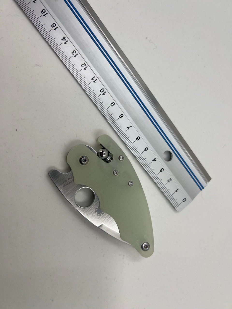 Spyderco Coltelli tascabile: Spyderco Poliwog M4 – Nuovo e nell'imballaggio originale da Chaumont venduto da Niut 2