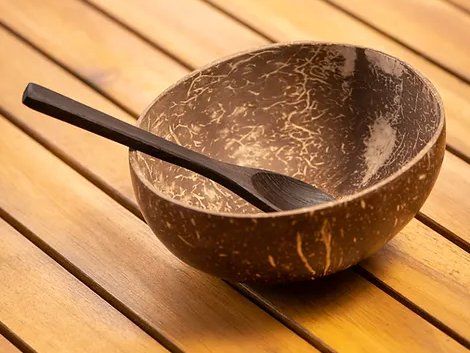 Ciotole: Kokosnussschale mit Löffel – Usato da Winterthur venduto da YaV
