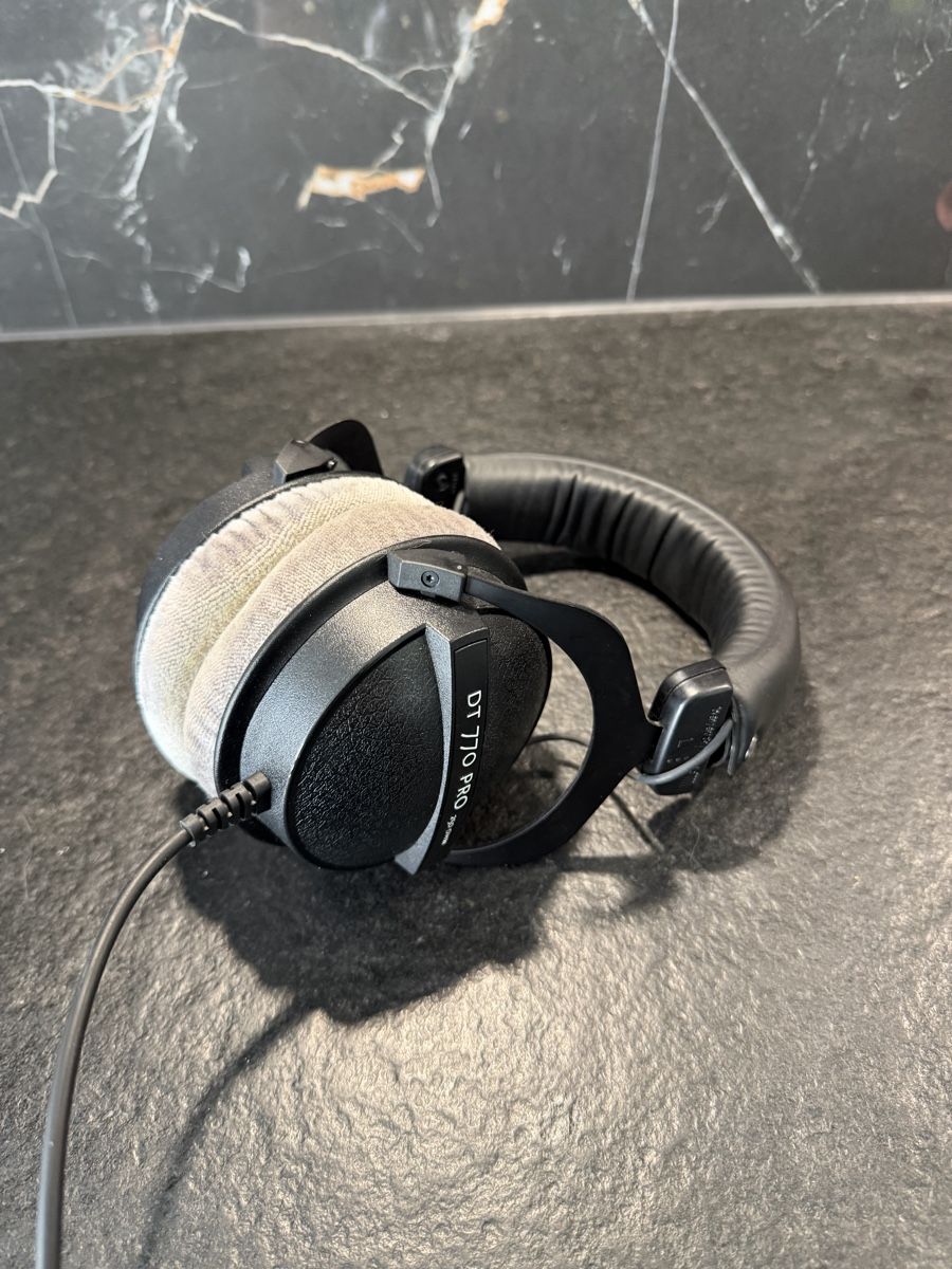 Beyerdynamic Casques audio: Kopfhörer Beyerdynamic DT 770 PRO gebraucht – D'occasion à Bitsch par Bayard.Pascal