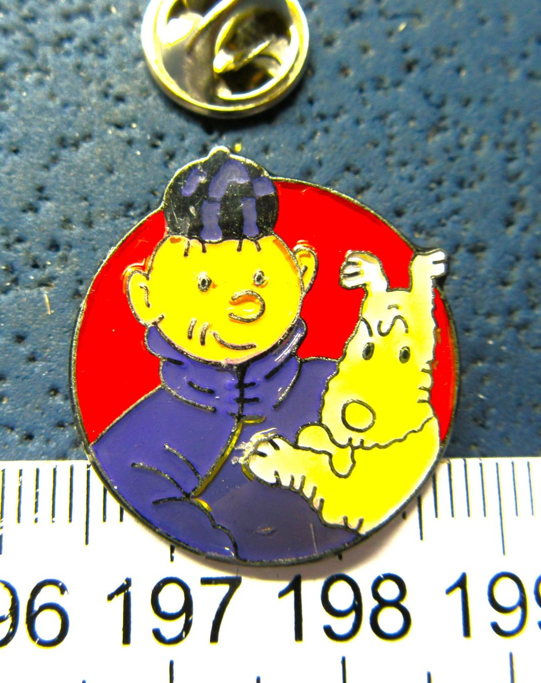 Plaquettes & Badges: TINTIN TIM UND STRUPPI PIN COMICS – D'occasion à Ettingen par Hausi4711