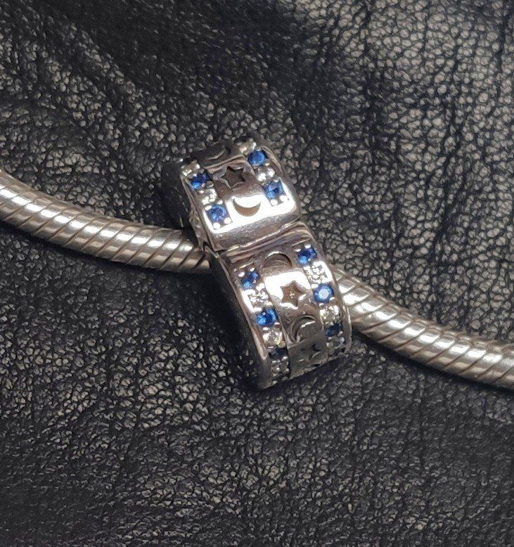 Anhänger: Clips und Sicherheitskette für Armbänder. – Neu und originalverpackt aus Lamboing von Qtrica 6