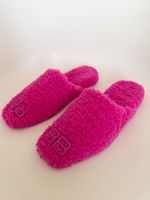 Balenciaga Cosy BB-Slipper aus pinken Kunstlammfell, NEU