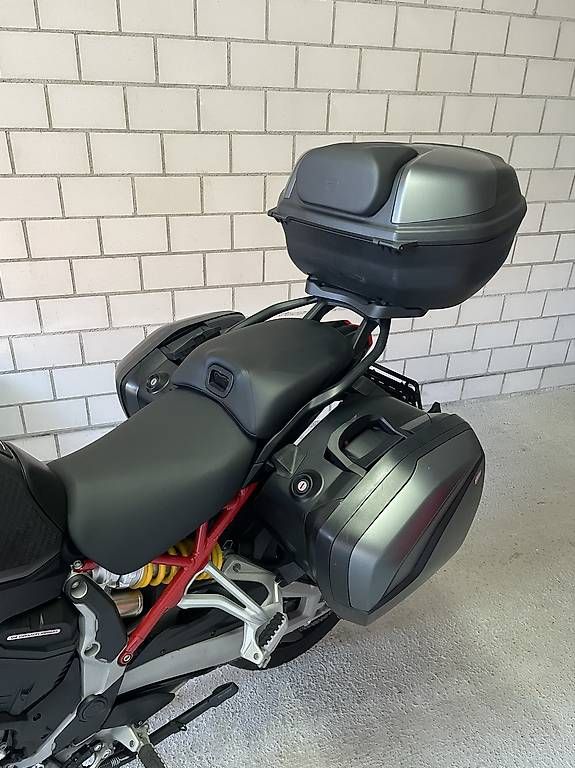Touring: Ducati Multistrada V4s Travel & Radar – Usato da Gossau ZH venduto da Oliver.12 3