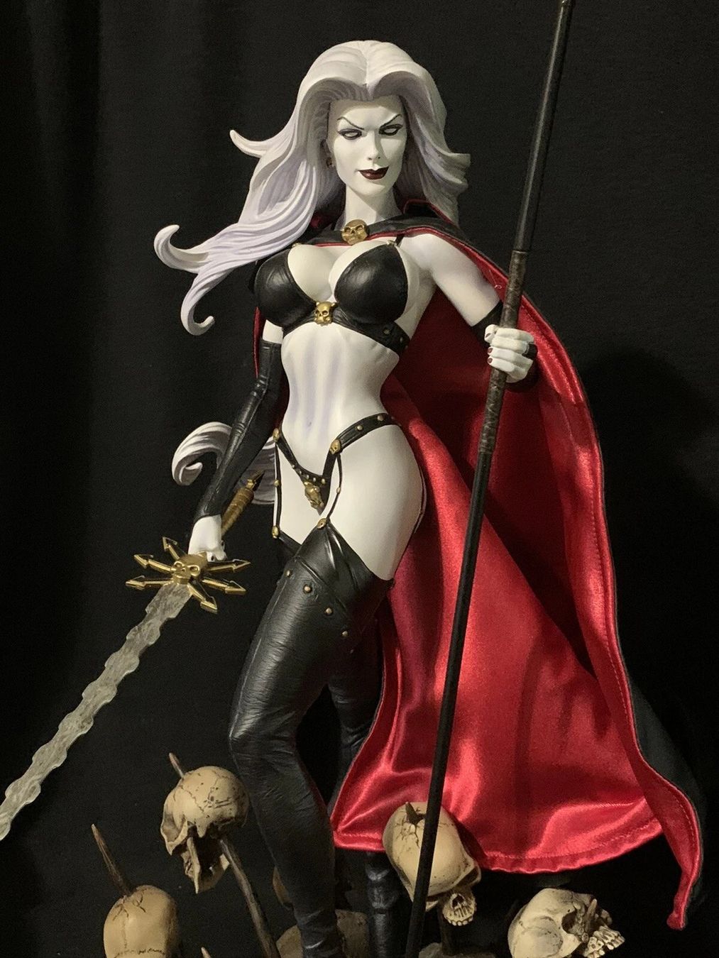 Statuette: Sideshow Premium Format Lady Death Statue – Usato da Oberentfelden venduto da FiguresAndGamesPlace 1
