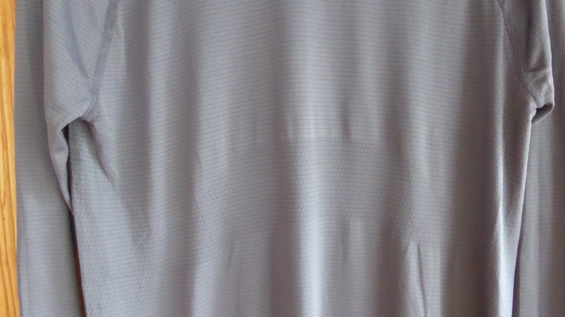 Maglioni & Felpe: Sport ESSENTIAL Sweatshirt Gr M – Usato da Sargans venduto da Benziner 3