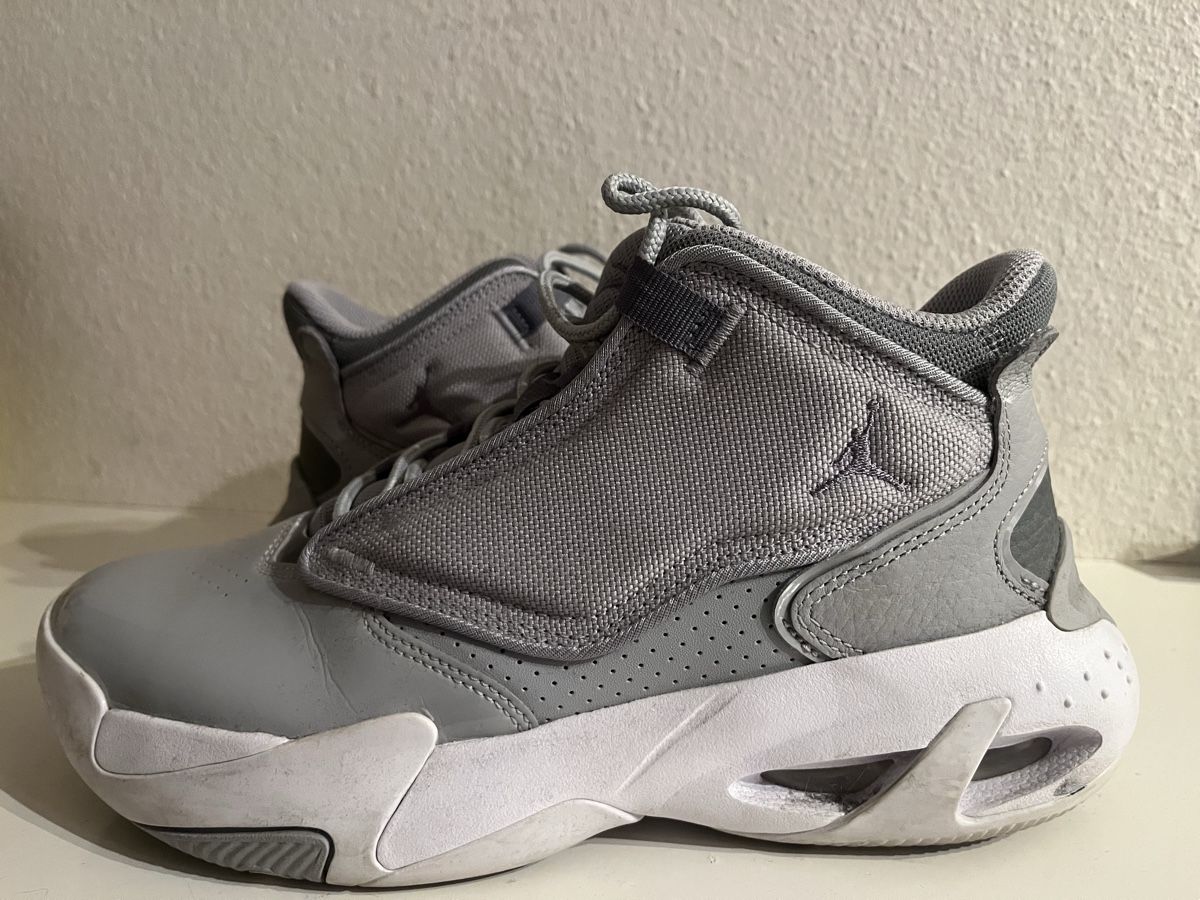Nike Scarpe da uomo: Jordan Flight Origin 4, Grau - Neuwertig! – Nuovo (secondo la descrizione) da Schlieren venduto da Lombi13