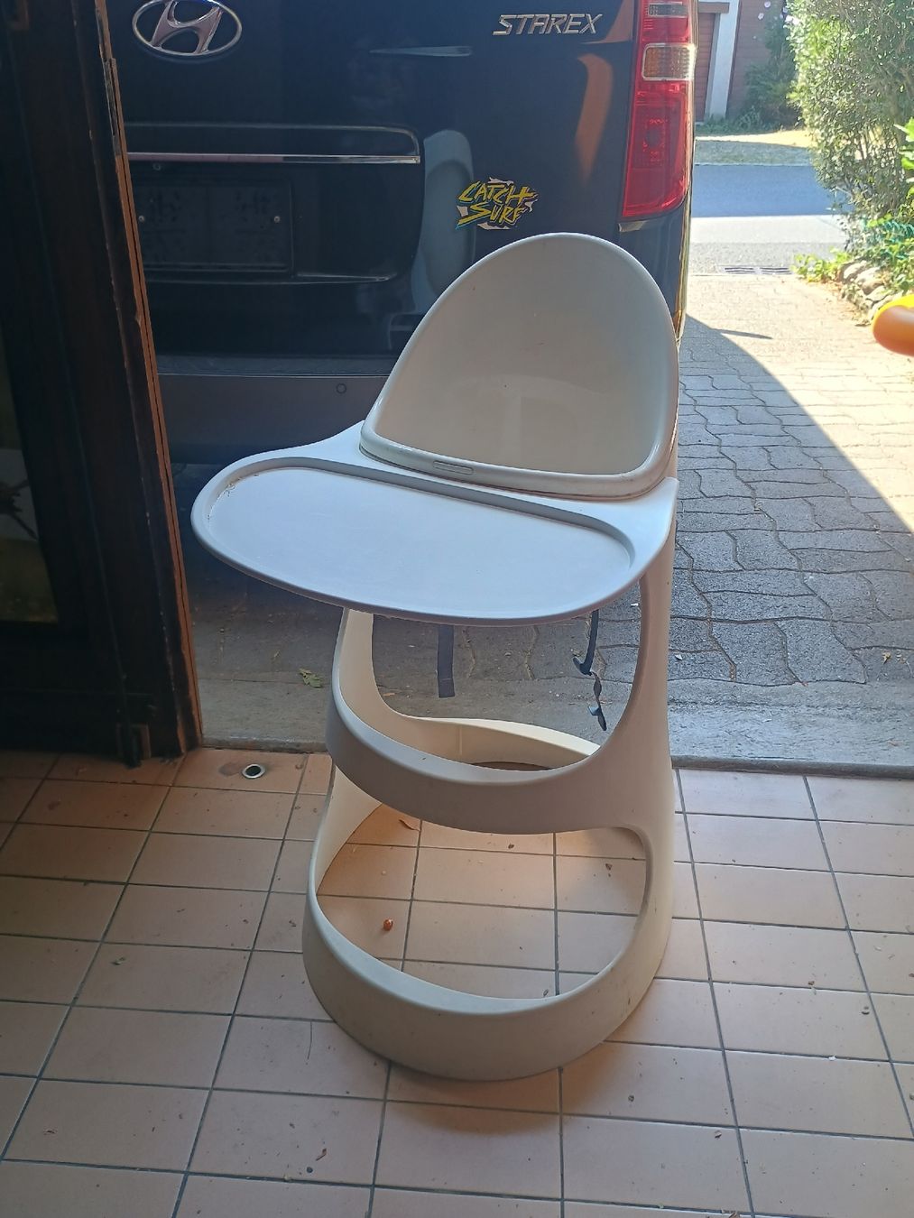 Chaises hautes: chaise enfant  – D'occasion à Athenaz (Avusy) par alainfilograna