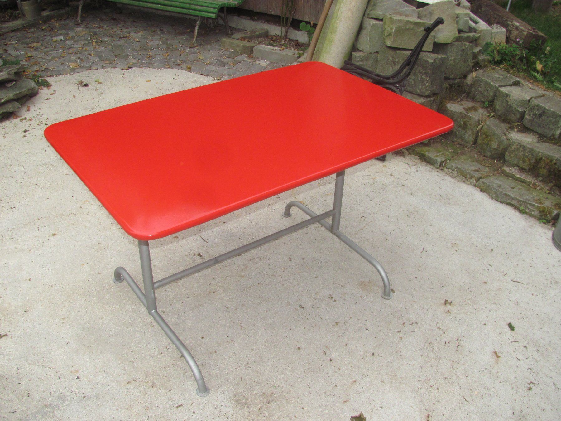 Bigla Tische: Blechtisch Gartentisch 80x120cm Höhe 72 – Gebraucht aus Malters von Monark