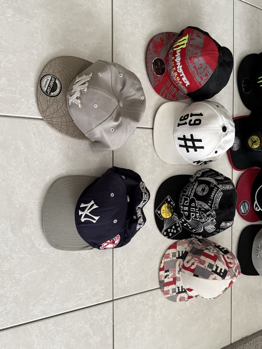 Altro in  Abbigliamento & Accessori: Sommer Caps Collection 22 Stk. – Usato da Wohlen AG venduto da Goodprises 1