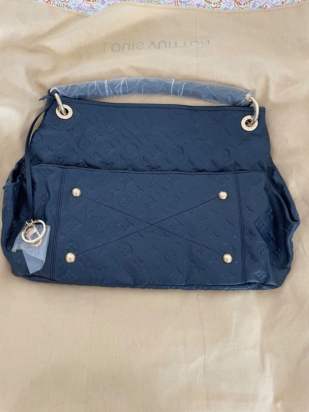 Borse da donna: Sac type Artsy – Nuovo e nell'imballaggio originale da Pully venduto da Mazette
