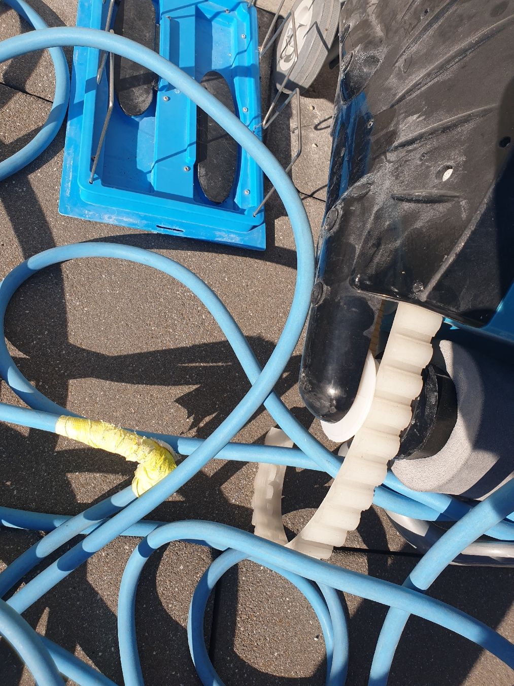 Schwimmbad-Zubehör: Poolroboter defekt – Defekt aus Oberbuchsiten von Klame 2