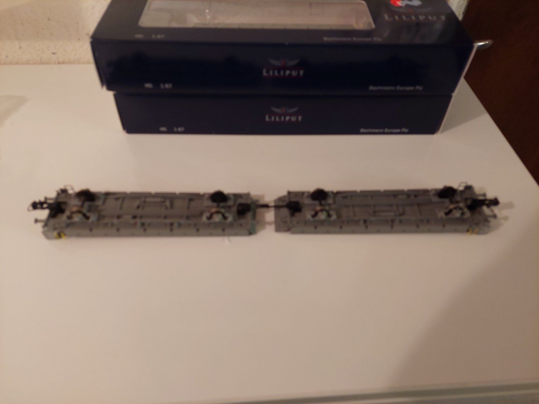 Liliput Modelleisenbahnen: 2x BLS Auffahrwagen – Neu (gemäss Beschreibung) aus Brunnen von holden65 7