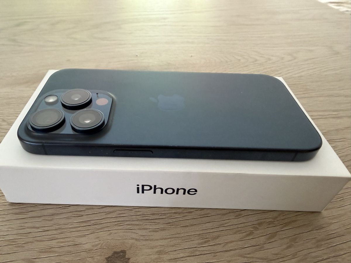 Apple Portables: Apple iPhone 15 Pro 128 Go – D'occasion à Enges par ws5w21 3