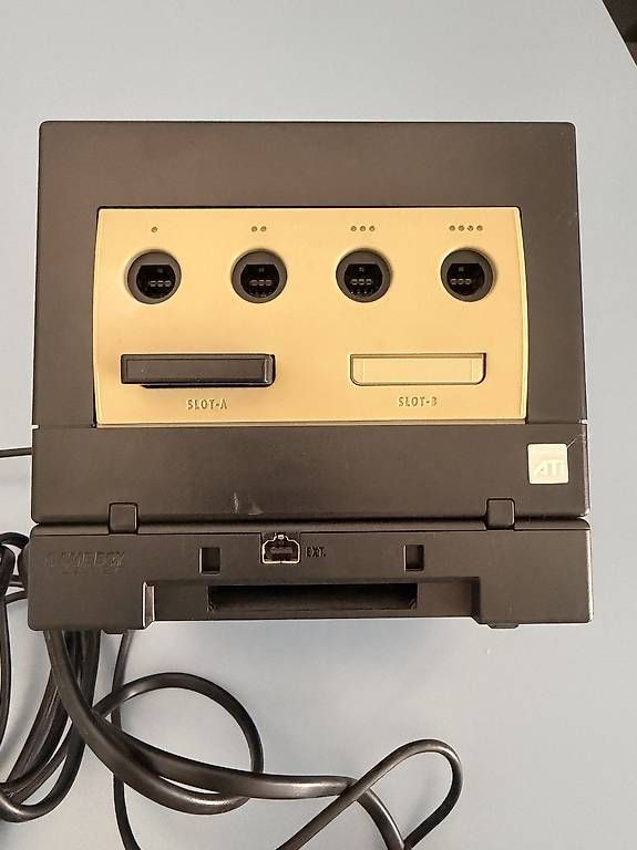 Nintendo Console: Nintendo GameCube mit Game Boy Player, 5 Controllern – Usato da Münchwilen AG venduto da stueli6 4