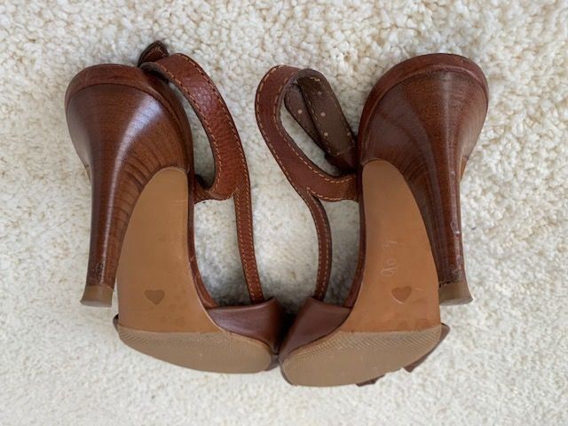 Moschino Scarpe da donna: Moschino sandals 37.5 – Usato da Dallenwil venduto da ZD2019 5