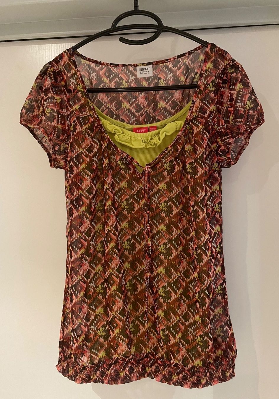 Esprit Camicette: Esprit coole, auffällige Bluse mit passendem Top, Grösse S – Usato da Niederweningen venduto da baghirac