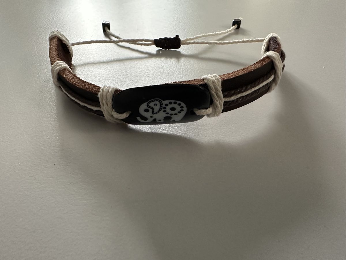 Bracciali & Braccialetti: Armband Leder braun mit Elefantenmotiv – Nuovo (secondo la descrizione) da Hombrechtikon venduto da Redzonk 1