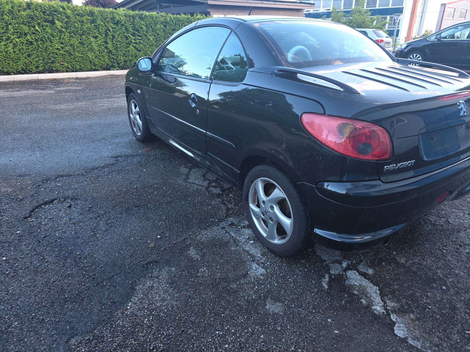 Peugeot Automobili: Peugeot 206 cc cabrio 1.6 – Usato da Inwil venduto da tutu2012 4