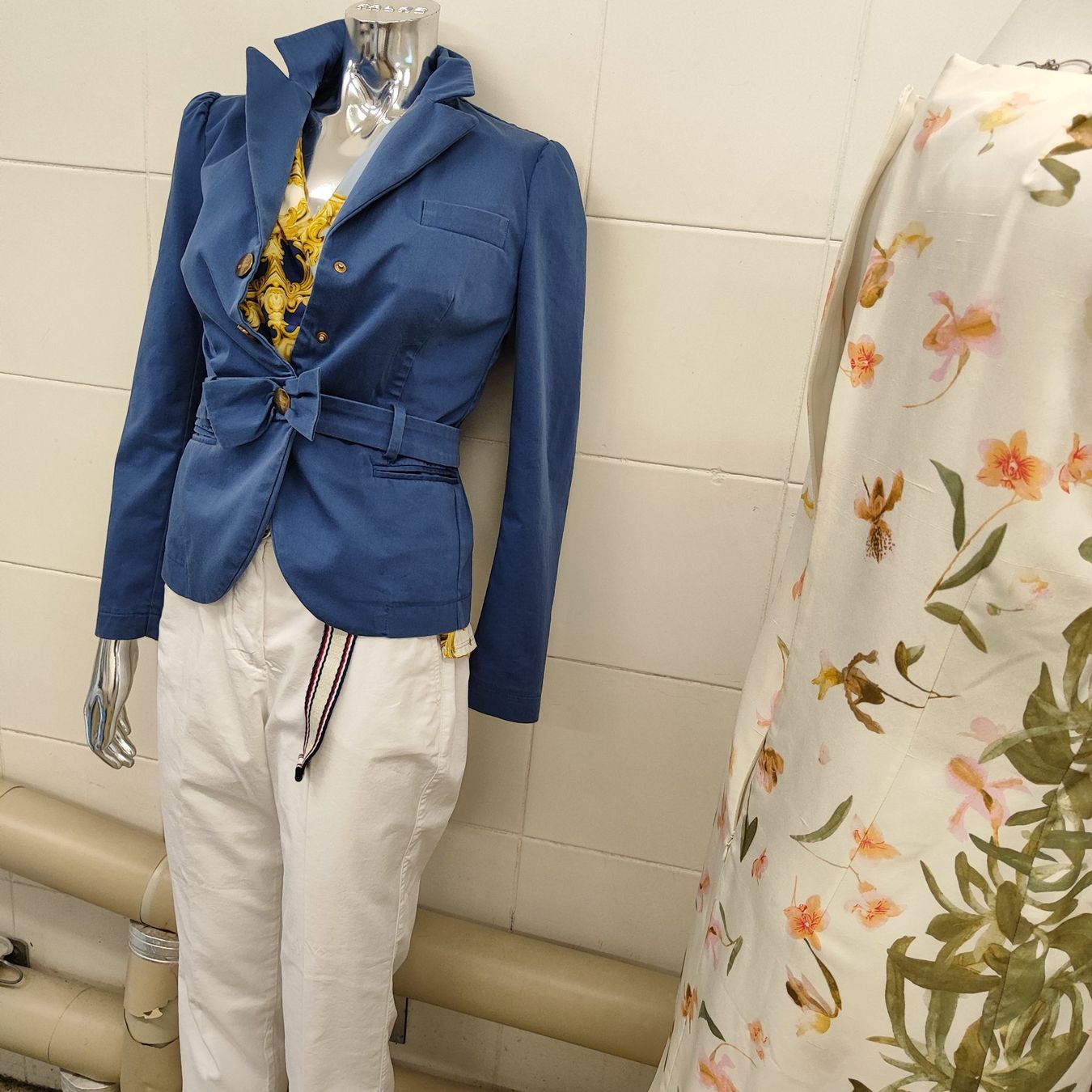 Moschino Giacche: Moschino Blazer Gr S – Usato da Langnau am Albis venduto da Judithsebi 5