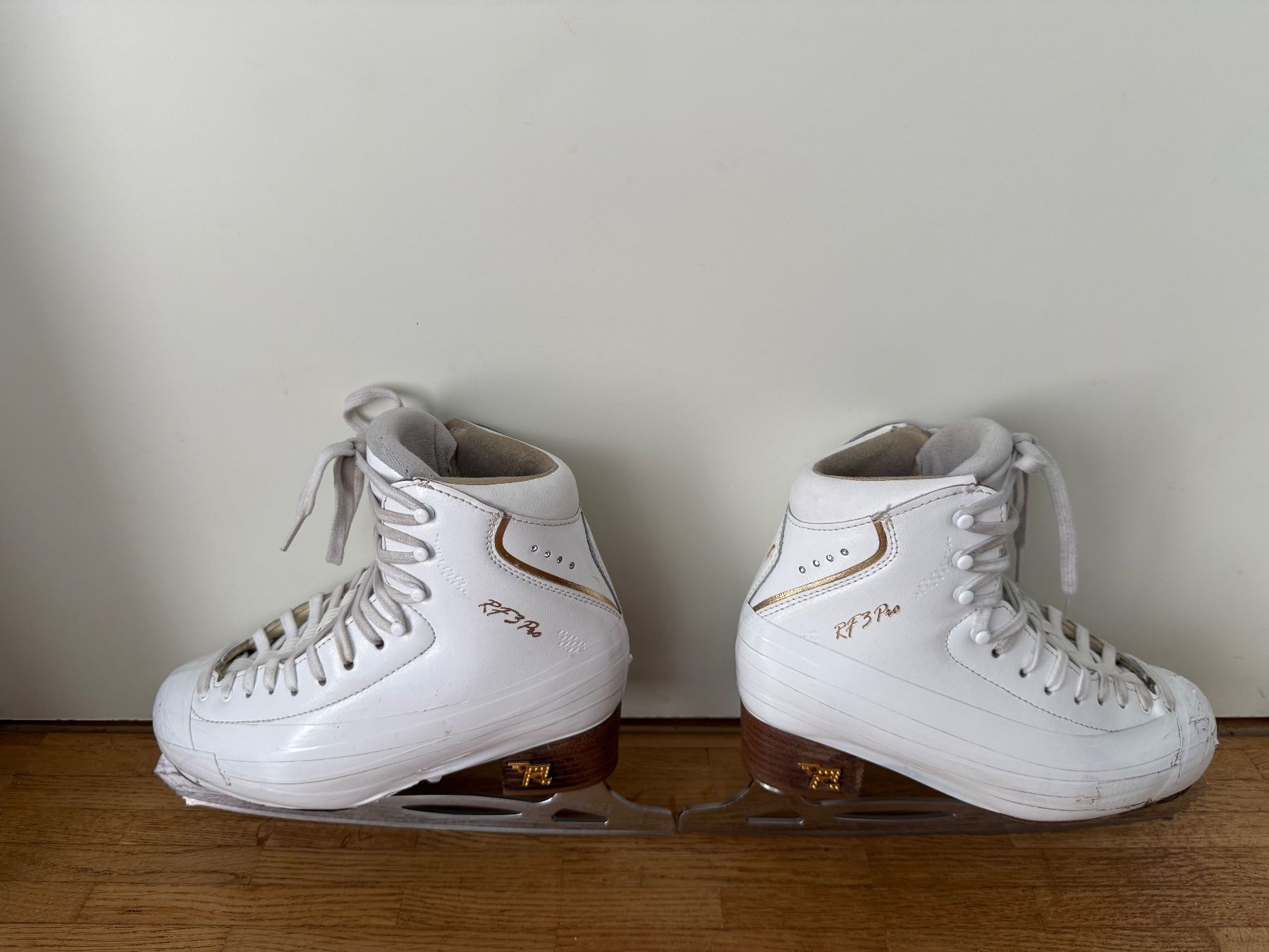 Pattini da ghiaccio: Schlittschuhe Risport RF 3 Pro Gr. 24.0 Breite C – Usato da Zürich venduto da makmakmak 3
