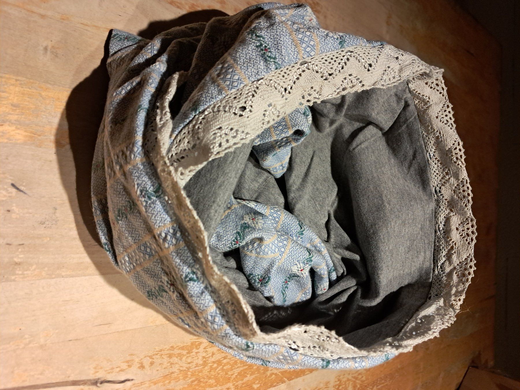 Foulard & Sciarpe: Loop in Edelweissoptik – Usato da Ermenswil venduto da ese_l9wg 1