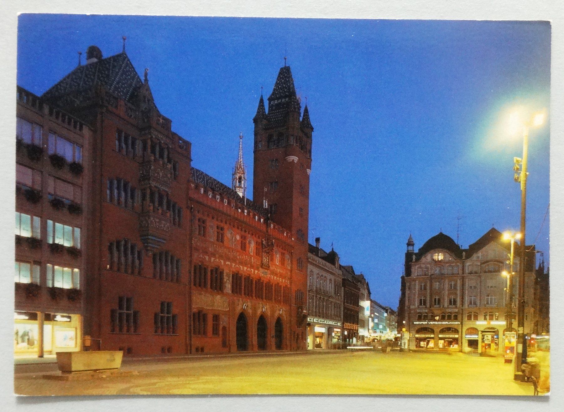 Cartoline postali: Basel - Bâle, Rathaus, Marktplatz – Usato da Fétigny venduto da Billy2miny