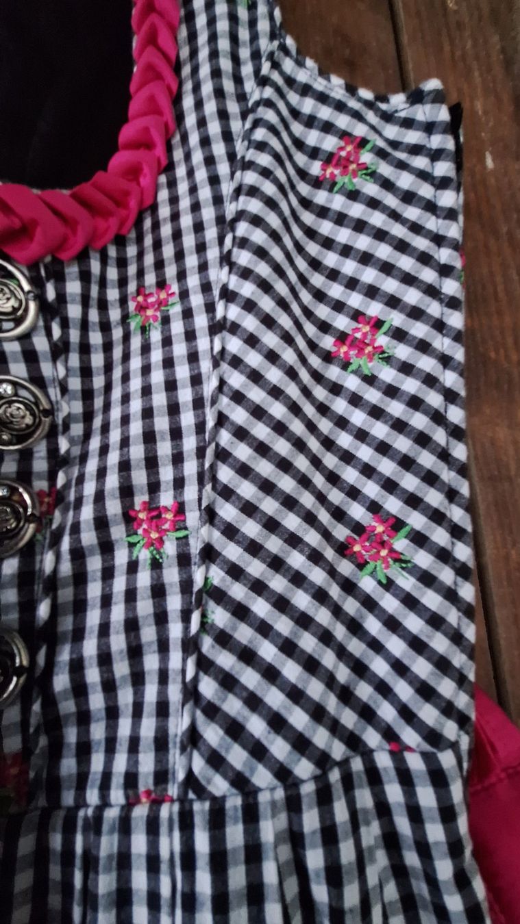 Kleider: Dirndl Kleid mit Schürze – Gebraucht aus Weinfelden von JoeBaer 4