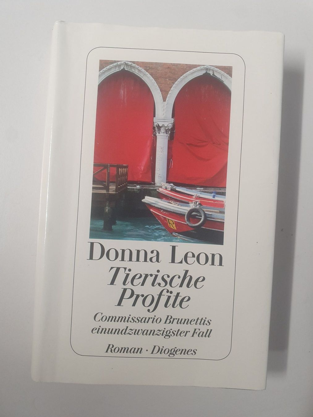 Libri: Donna Leon Tierische Profile Diogenes Werner Schmitz – Usato da Zürich venduto da Alibaba1234