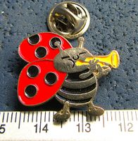 BLICK KÄFER MUSIC PIN HORN-BLÄSER