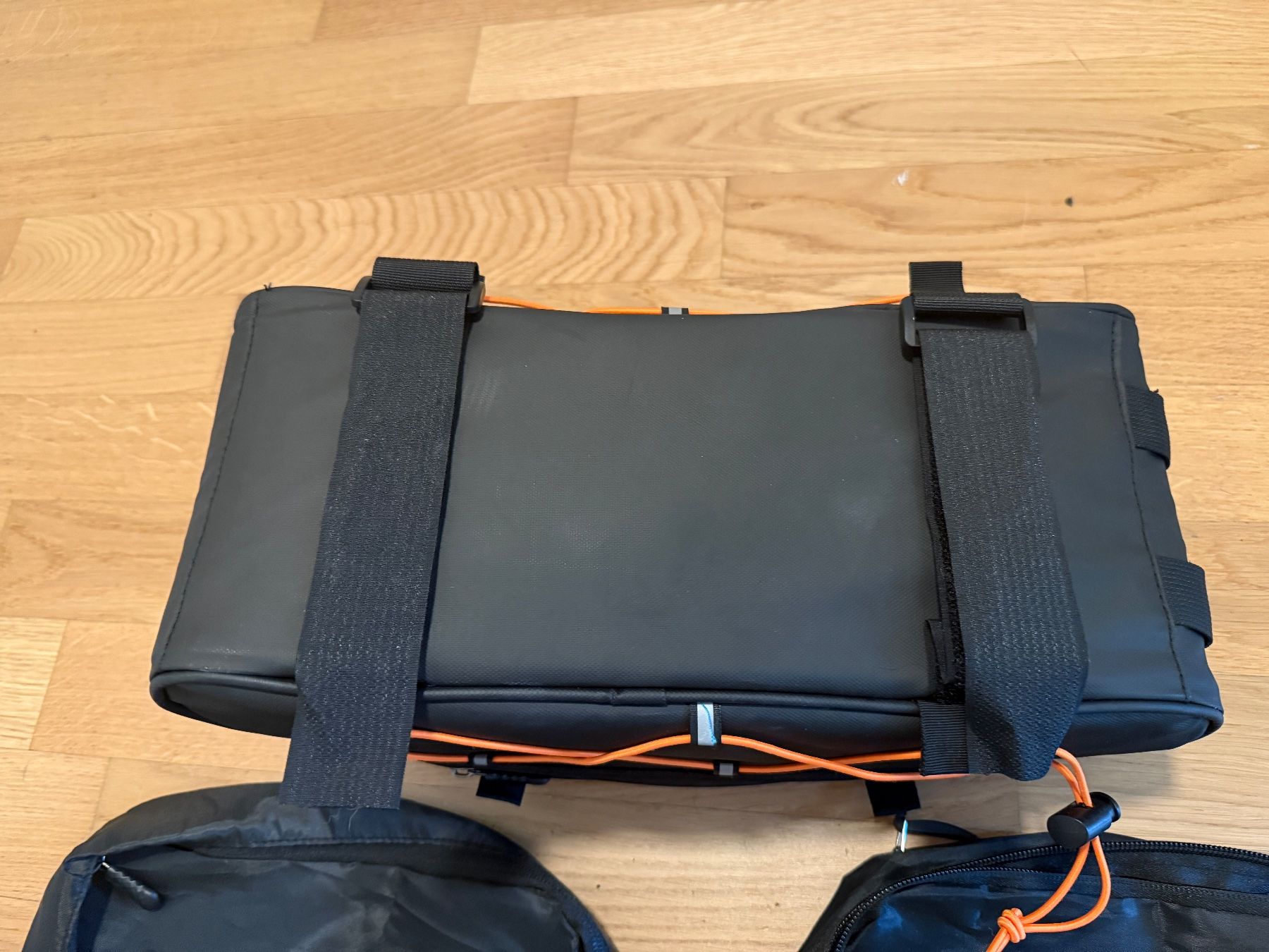Taschen: Bikepacking Tasche mit Seitentaschen – Gebraucht aus Zürich von ChrWal 1