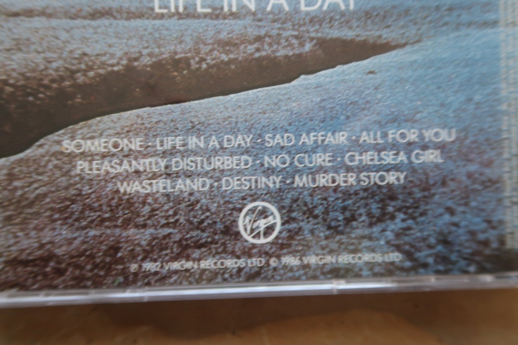 CD: SIMPLE MINDS - LIFE IN A DAY - CD – Usato da Basel venduto da Patiscat 2