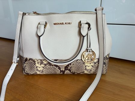 Michael Kors Tasche, hellbeige mit Schlangenmuster, Top!