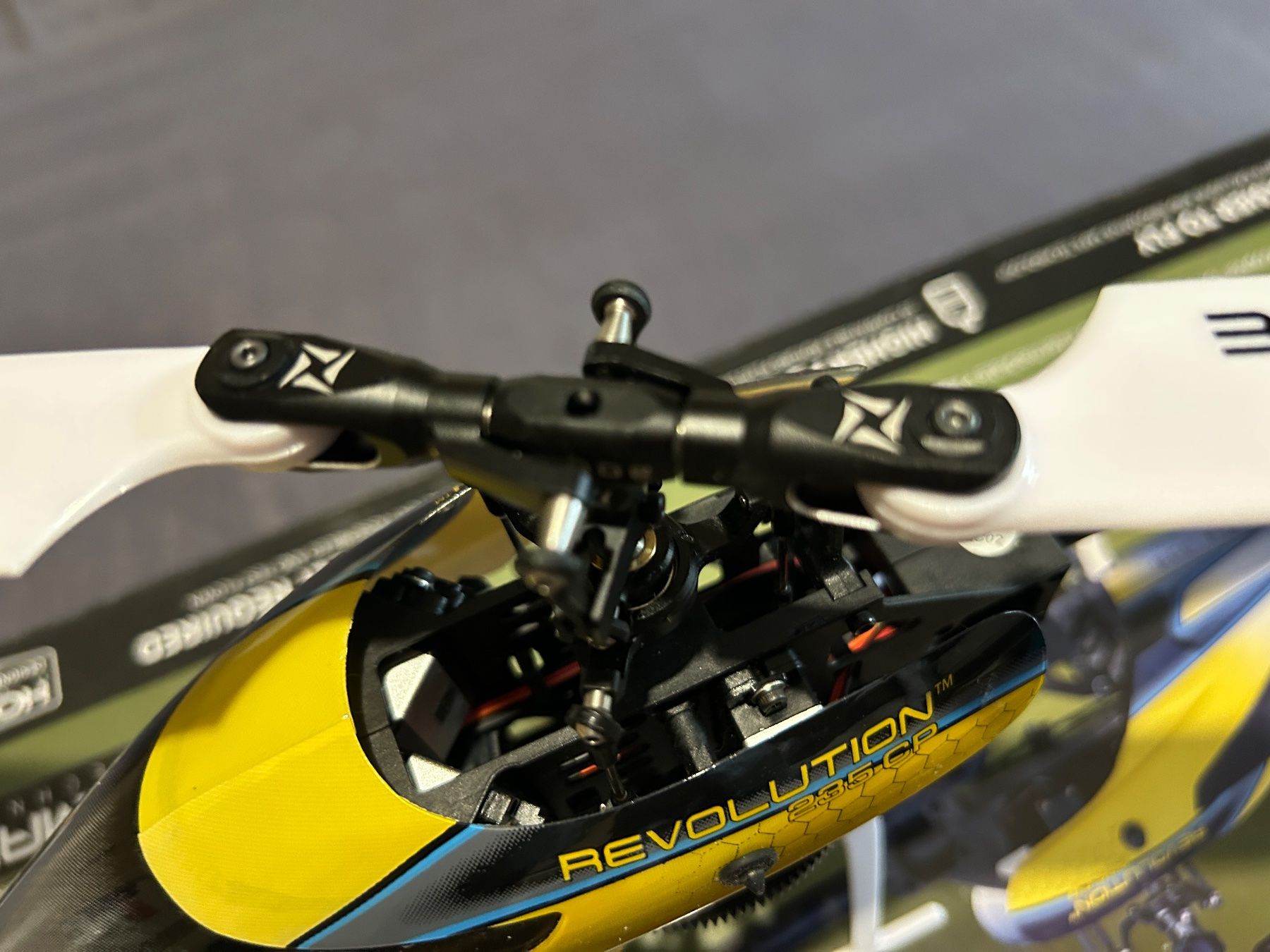 E-Flite RC Modellbau: Blade Revolution 235 CP BNF Basic with SAFE – Neu (gemäss Beschreibung) aus Biel/Bienne von Madtrix 2