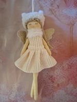 neu: Weihnachtsengel Deko Stofffigur mit Goldflügeln