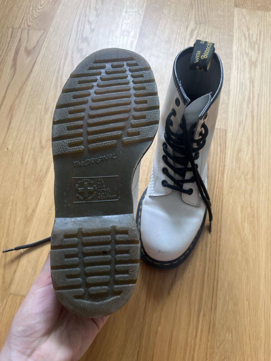 Dr. Martens Scarpe da donna: Dr. Martens Weiss Leder  – Usato da Zürich venduto da ant_pql9 3