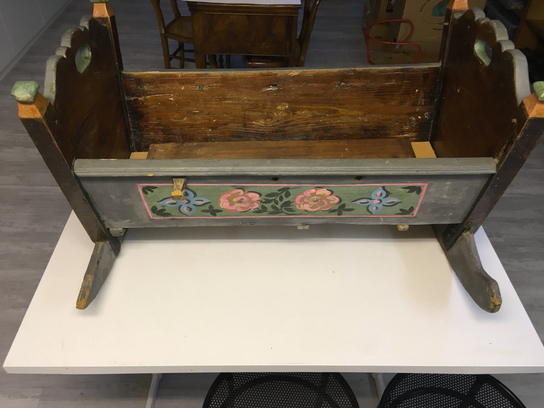Sdraiette & Sdraiette a dondolo: Antike Wiege von 1790 – Usato da Basel venduto da Tshabajuju
