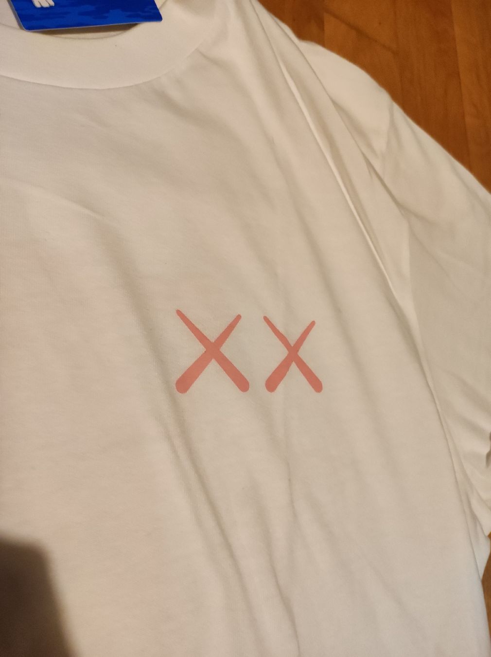 T-shirt: Kaws Uniqlo tshirt – Nuovo (secondo la descrizione) da Zürich venduto da gds90 3