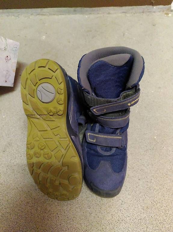 Scarpe per ragazzi: Lowa Winterschuhe  – Usato da Brugg AG venduto da mic_yxq9