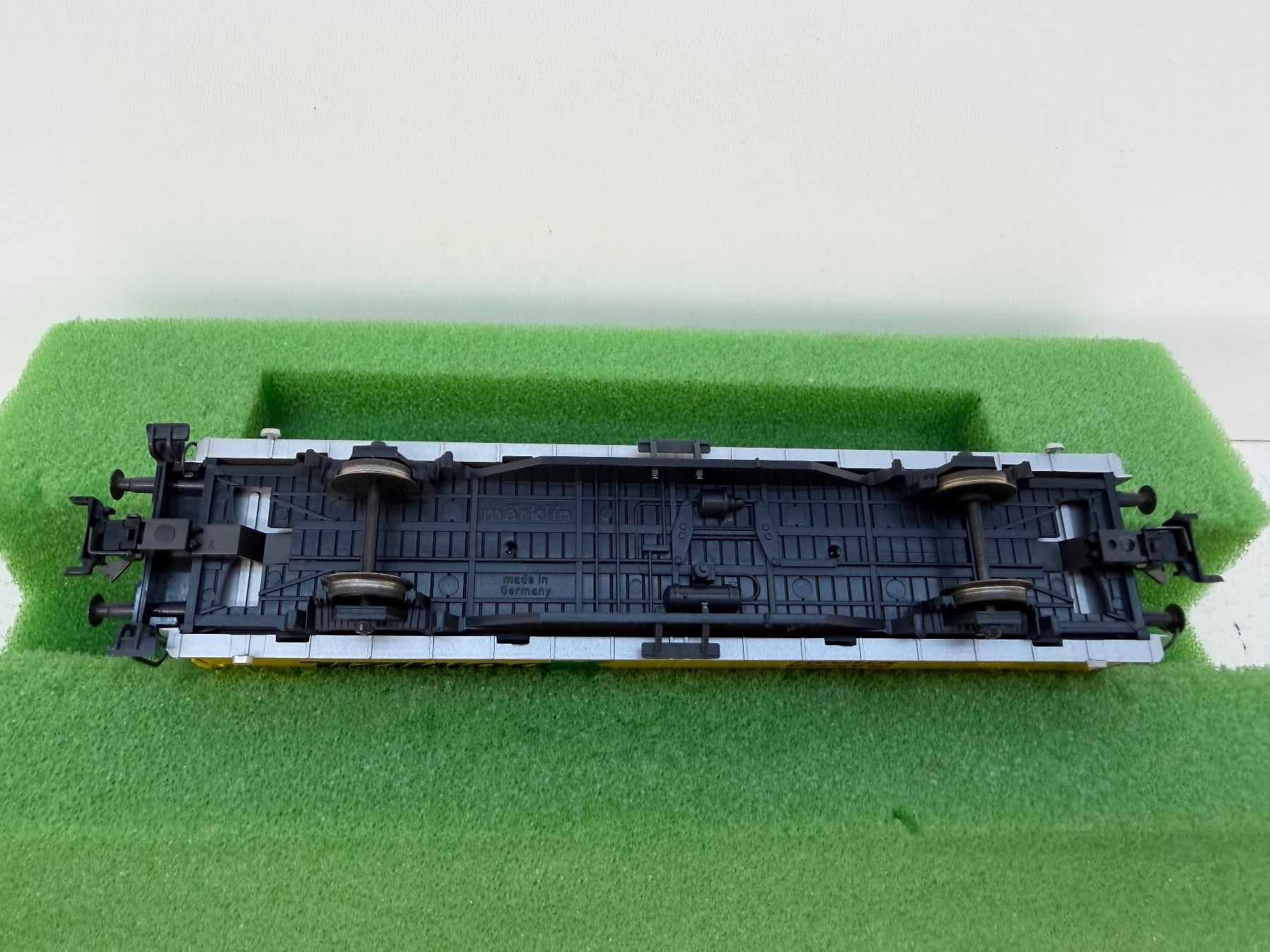 Märklin Modellini di ferrovie: Märklin Schiebewandwagen Hbils  SBB Cargo Domozil Planzer – Usato da Büsserach venduto da ModellbahnDepot 6
