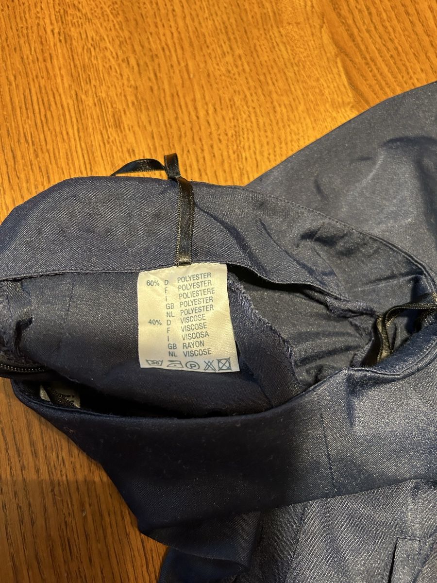 Pantaloni: Short dame – Nuovo (secondo la descrizione) da Montsevelier venduto da Batson 1
