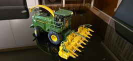 John Deere 7500 Häcksler