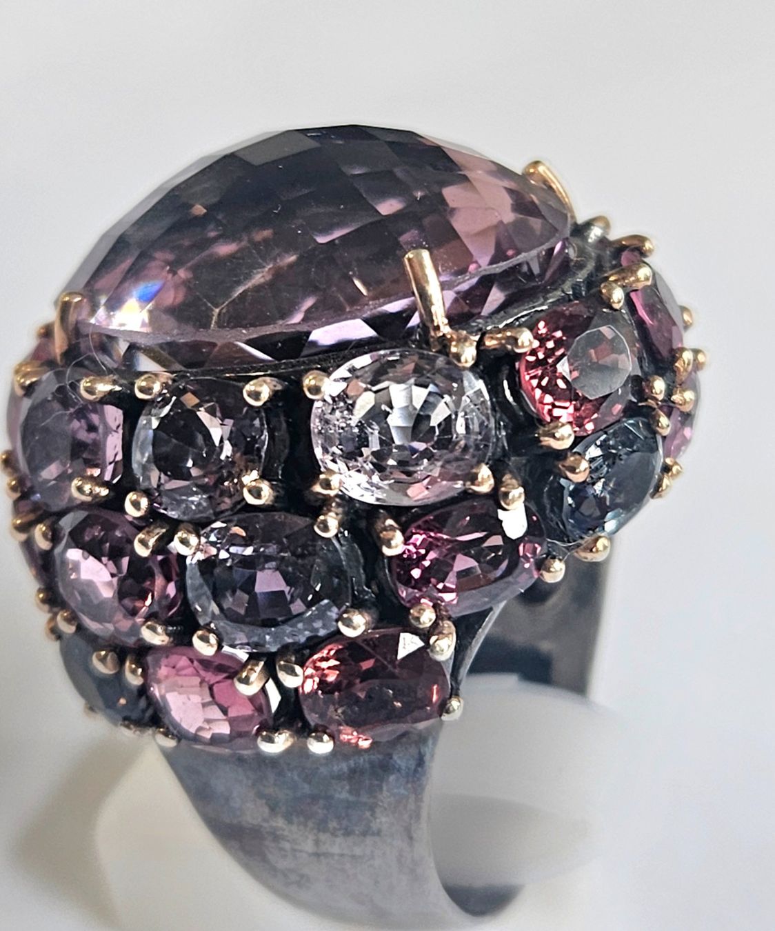Anelli: Ring mit rosa Steinen und dunklem Silber Grösse 59 – Nuovo (secondo la descrizione) da Zürich venduto da Bieter04 8