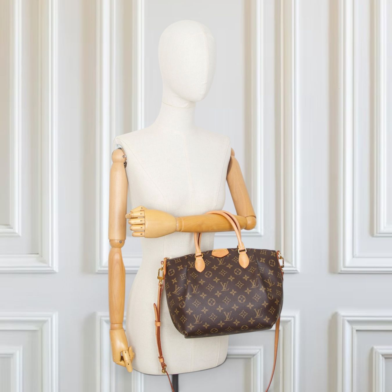 Louis Vuitton Sacs femmes: Louis Vuitton Turenne PM Monogram – D'occasion à Binningen par Designerlabels 1